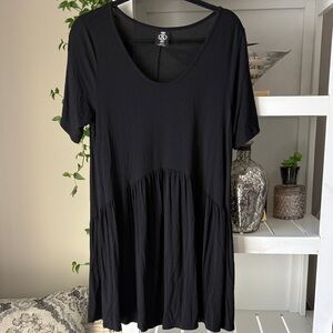 Agnes & Dora Black Tunic Top